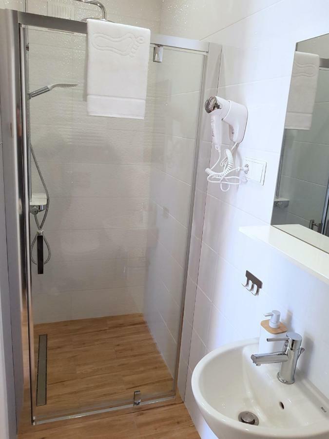 Apartamenty Metro Targowek Warschau Exterior foto